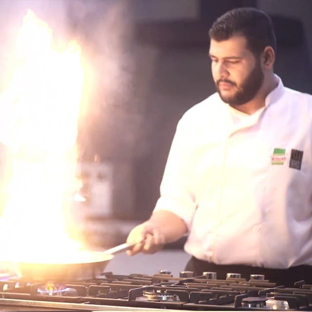 شاهد: الشيف جوزيف يحكي عن رحلته المهنية من طباخ منزلي لشيف محترف