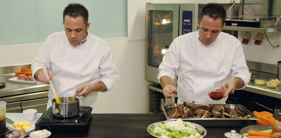 شوف: طريقة تحضير الستيك مع التشيبس وفطيرة اللحمة