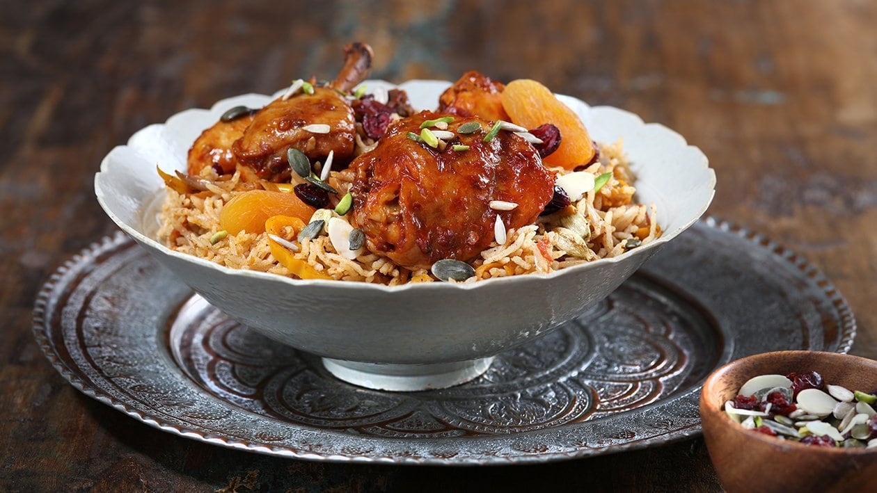 Chicken Kabsa with Nuts and Dried Fruits