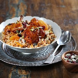 Chicken Kabsa with Nuts and Dried Fruits Chicken Kabsa with Nuts and Dried Fruits