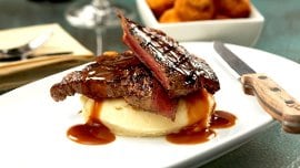 Grilled Steak with Brown Sauce Grilled Steak with Brown Sauce