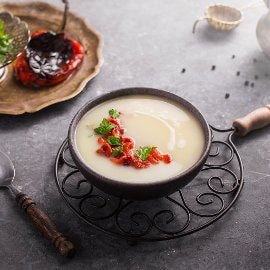 الفلفل الأحمر المشوي وشوربة البطاطس الفلفل الأحمر المشوي وشوربة البطاطس