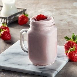 مشروب الزبادي بالفراولة مشروب الزبادي بالفراولة